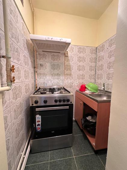 Apartament de închiriat | Etaj 2/4 | Mobilat și utilat | Centrala Termica - 12