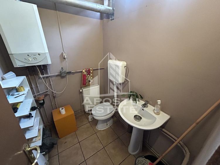Spatiu comercial cu vad, 85 mp, langa Piata Aurora, zona Dambovita