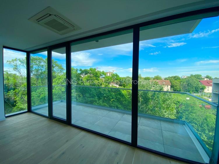 Apartament elegant cu vedere spre Parcul Verdi - Un refugiu urban cu stil