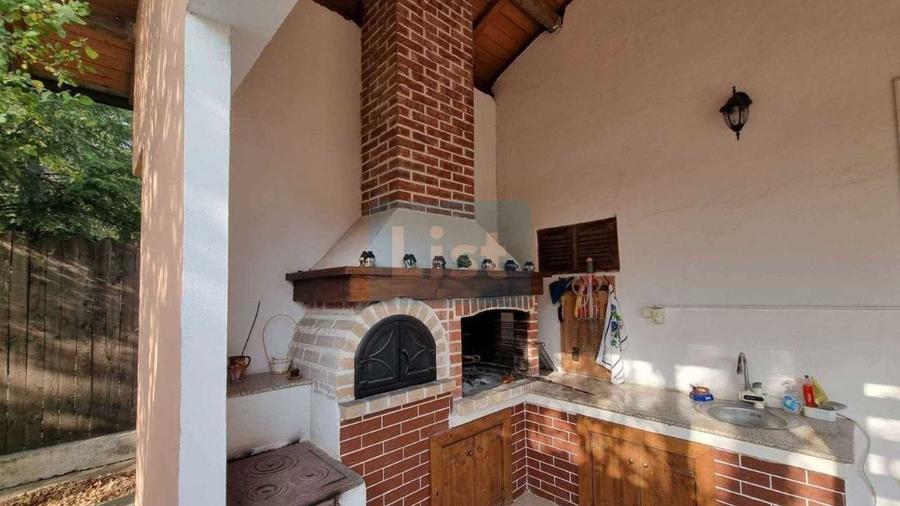 House for sale in Călinești, Argeș