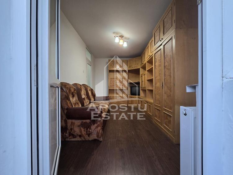Apartament 4 camere , centrala proprie, Etaj Intermediar , Lipovei