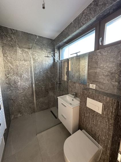 Casa cu 4 camere - Dumbarvita