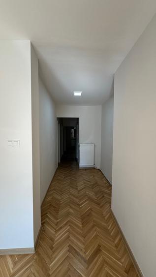 De inchiriat Imobil având 9 camere ,suprafață de 285 mp. Cantemir langa Metrou