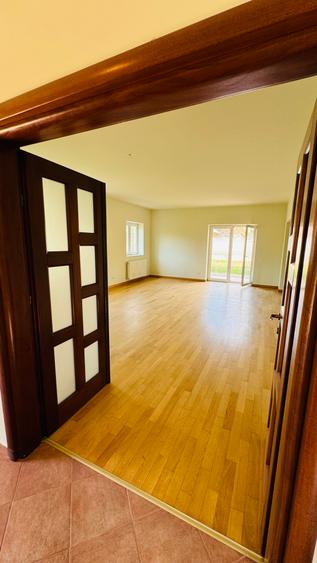 Vila Individuala Laguna Albastra | Bucatarie complet mobilata | Teren 600mp