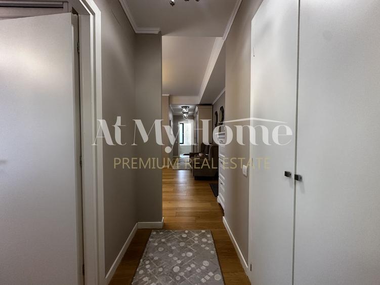 Apartament nou, modern cu 3 camere, mobilat lux, terasa,parcare, vedere frumoasa