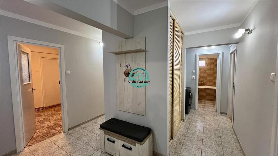 Inchiriez apartament cu 4 camere, complet mobilat zona Ultracentrala