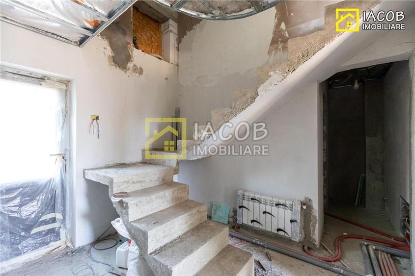 Casa la gri si teren 1070 mp, loc Dumbrava(Itesti), jud Bacau