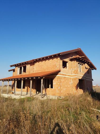 Vila la rosu - Sacalaz