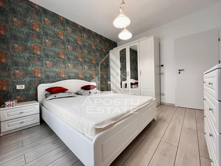 Triplex de lux cu 3 camere si 3 bai, de inchiriat,zona Giroc