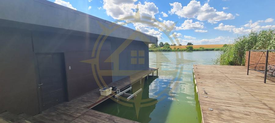 DOM00343 - Vila luxurianta la lac cu ponton si casa de barca Snagov
