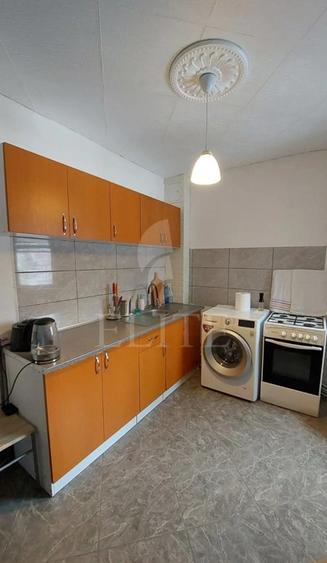 Apartament 2 camere în zona MOGOSOAIA