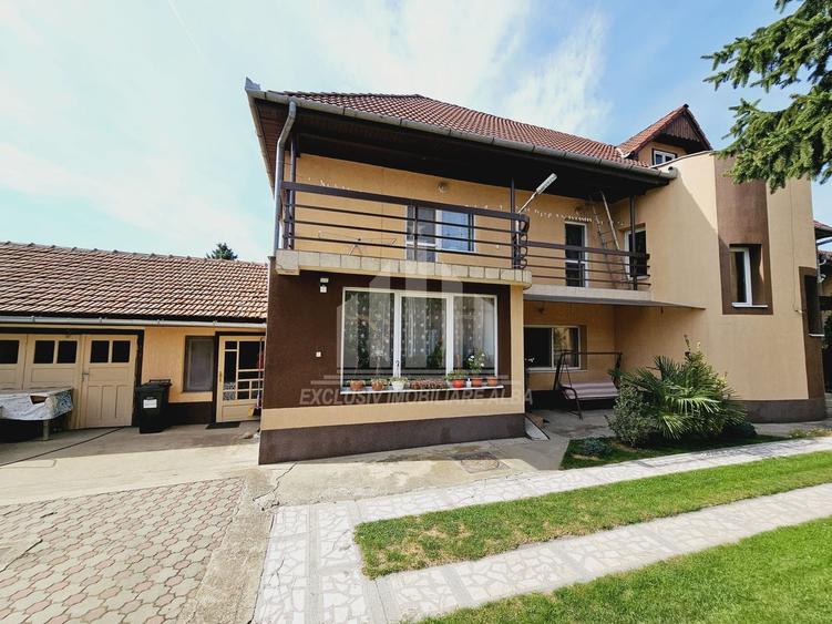 Casa in regim cuplat | 240 mp | 912 mp teren | Mobilata | Lipoveni