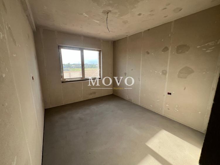 Duplex 5 camere despartit prin garaj | Giroc