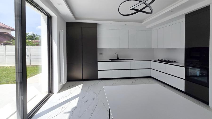 Casa superba cu teren 1000 mp, lift, dormitoare la parter, spatii generoase