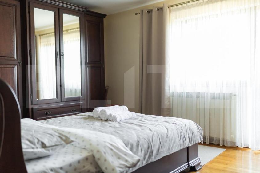 Casă de vanzare, cu 6 camere, 379 mp, zona Oarda de Sus