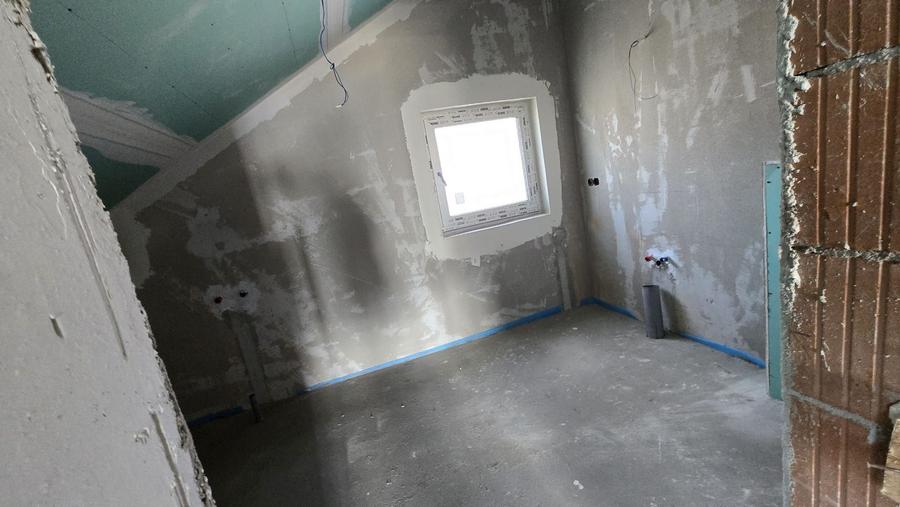 Casa noua , D+P+E+M, cu 5 camere, garaj dublu, in Dambu Rotund!