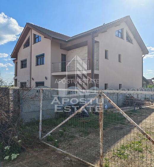 Casa de vanzare spatioasa, 5 camere si 3 bai, Giarmata, Comision 0 - 22