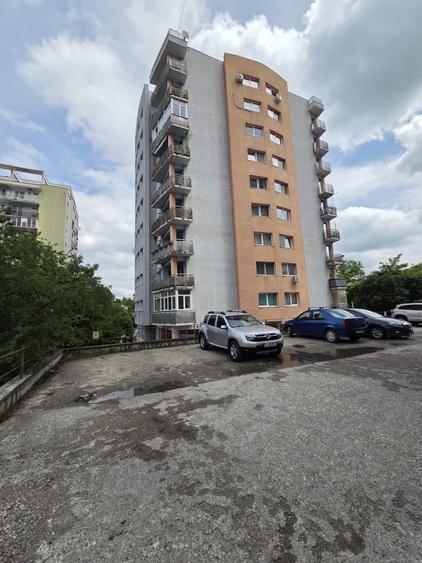 Apartament spatios in Alverna Towers. Garaj/parcare.