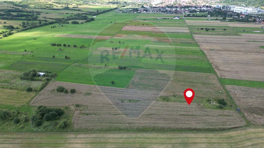 Teren intravilan de vânzare 1180 mp – Zărnești
