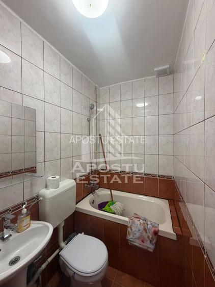 Garsoniera de vanzare, renovata , Zona Lipovei - 9