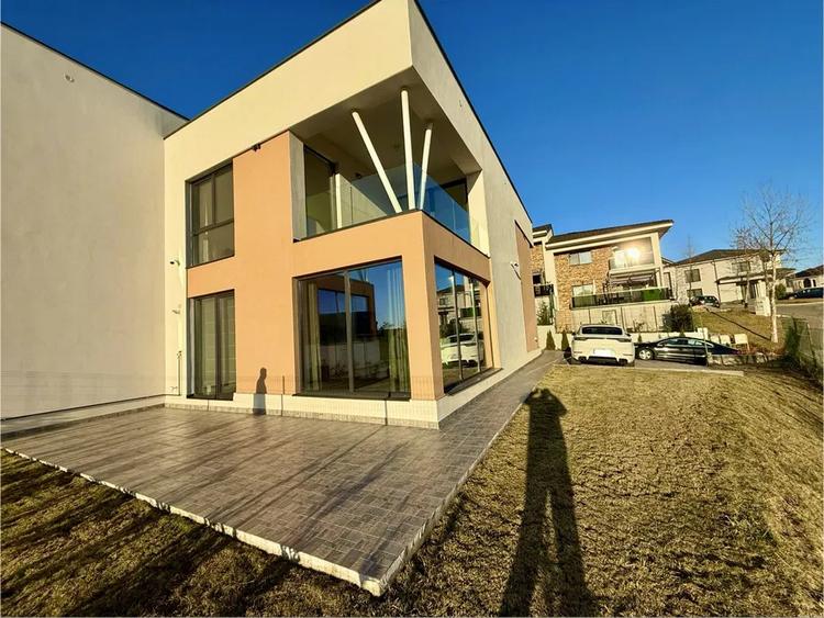 Casă individuală cu priveliște panoramică – Terra Gardens