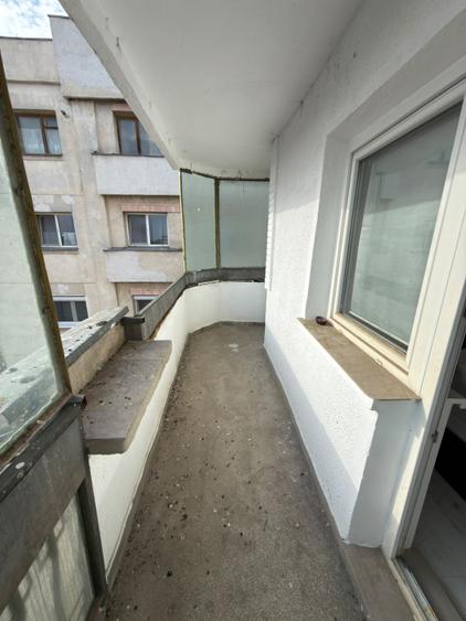 Apartament cu 3 camere, 60 mp, zona Republicii