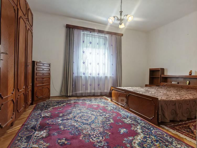 Casă individuală cu 3 camere, curte , în Sibiu, zona Lupeni