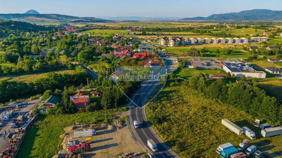 Teren intravilan 7.660 mp lângă Bran, panoramă 360°, comision 0%