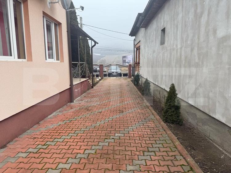 Casa individuala cu 2 camere, 160 mp utili, teren 3800 mp, Bistrita