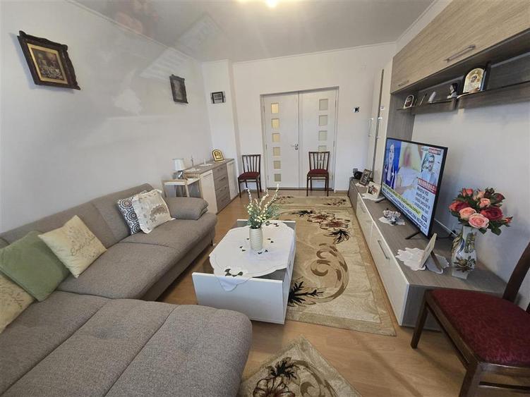 Apartament trei camere decomandat et 1 Centru Fagaras