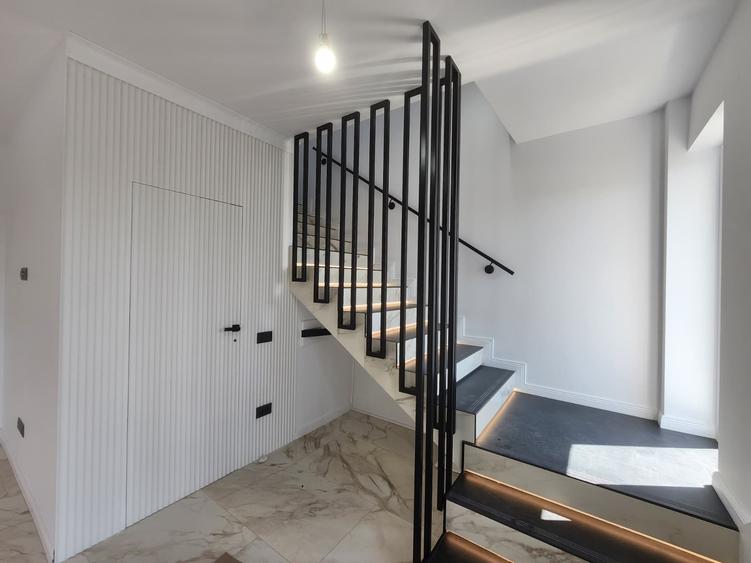 Casa cu 4 camere,2 bai, finalizata, MUTARE IMEDIATA, Valea Adanca