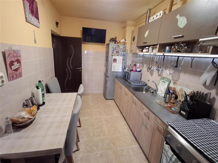 Apartament 2 camere decomandat balcon boxa depozitare zona Selimbar