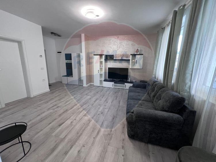 Apartament cu 2 camere de închiriat