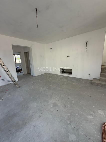 Casă în zonă premium, P+E, 222 mp, 5 camere, 3 băi, terasă, garaj - 9