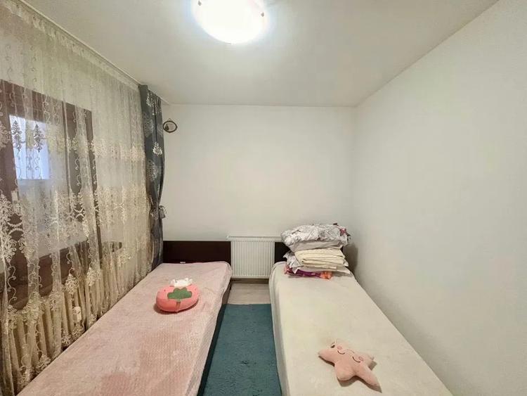 Apartament cu 2 camere decomandat, zona Canta