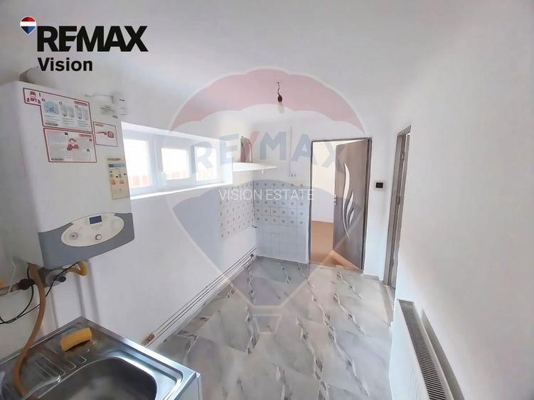 Casă si teren de vânzare | Craiova | Strada Rachitei zona Brestei - 9