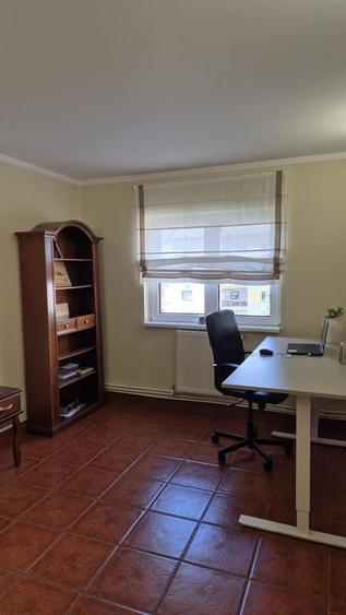 Apartament 3 camere zona Tolstoi etaj 3
