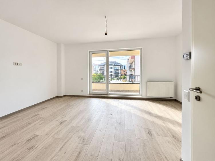 Garsonieră decomandată de vânzare – Zona Coresi, Brașov