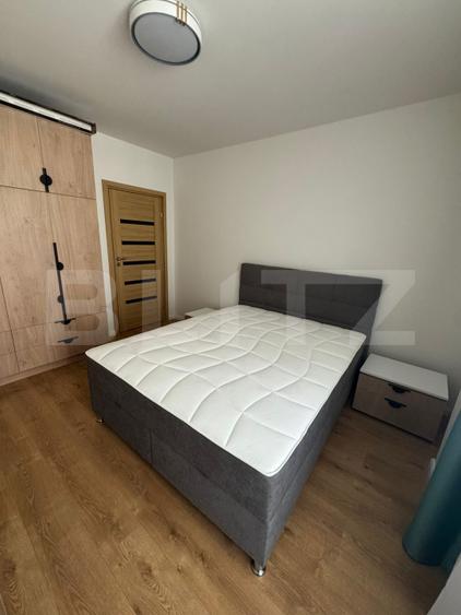 Apartament 3 camere, 65 mp, parcare, zona Plopilor, totul nou , prima inchiriere
