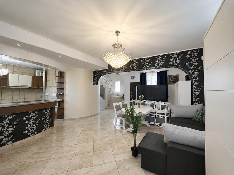 Vila 2 etaje| 5 camere| Floreasca| Jacuzzi| Curte privata|