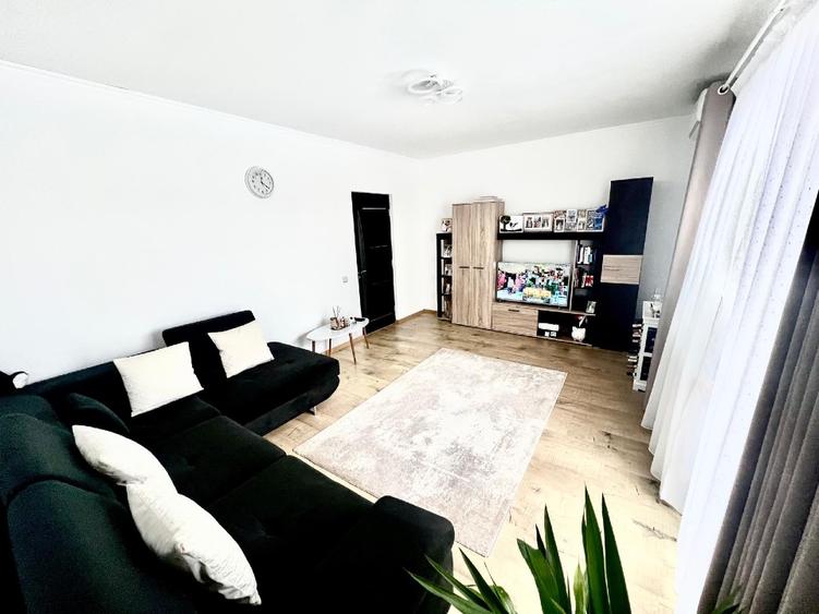 Apartament 2 camere, decomandat, parcare – Lunca Cetățuii, Editurii