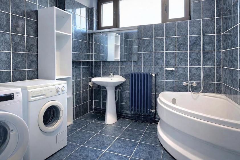 Apartament Romana, Caderea Bastiliei