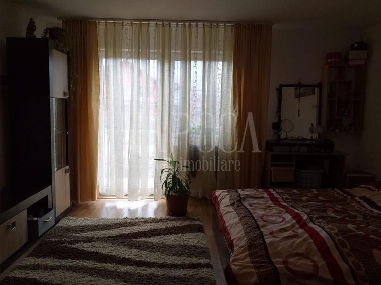 Casa 9 camere de vanzare in Someseni, Cluj Napoca