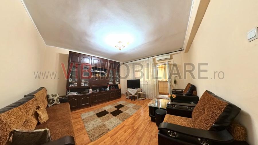 Apartament 3 camere Central - parter- 80 mp - boxa inclusa