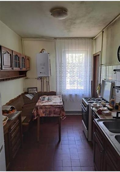 Apartament 3 camere et 2 Tudor langa scoala nr 5.