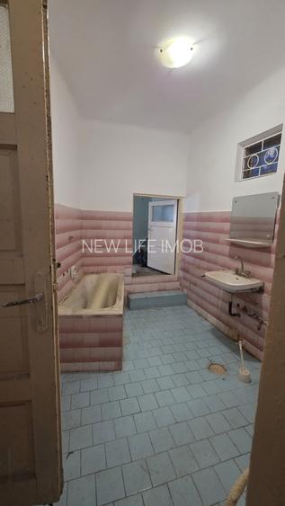 Piata Ovidiu , Centru vechi, 4 camere , 2 bai - 9