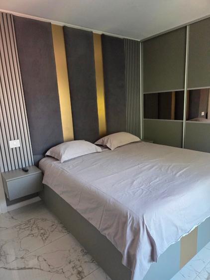Vand spatiu comercial cental