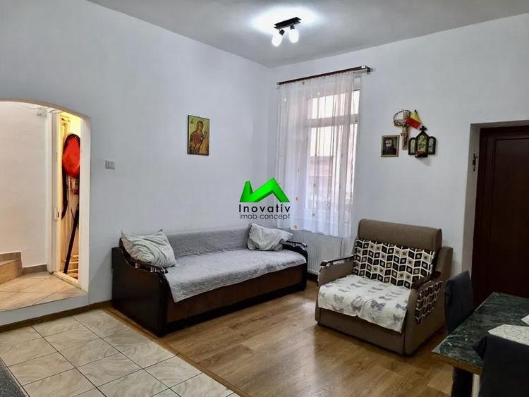 Apartament de vanzare 2 camere pivnita Sibiu Constitutiei