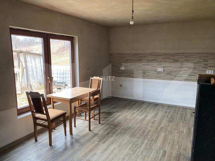 Casa P+E la rosu, teren de 71 ari, Salva