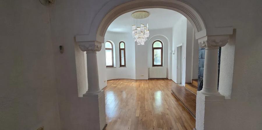 Vilă birouri | Plantelor | Unirii | 16 Camere | Centrală nouă | Curte